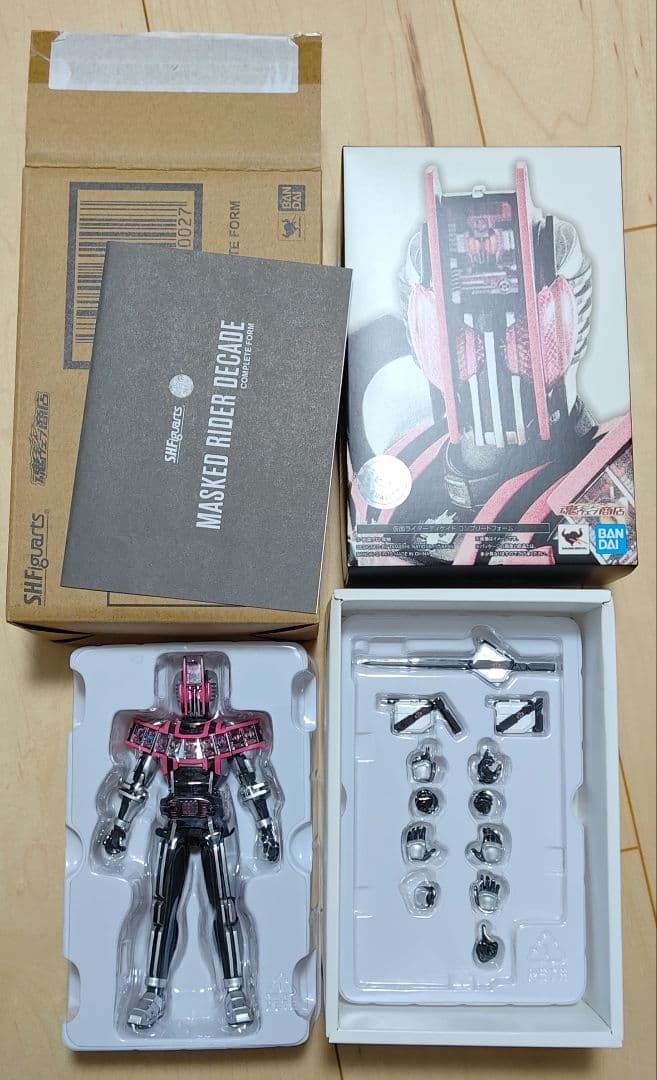 仮面ライダーディケイド　コンプリート　真骨彫