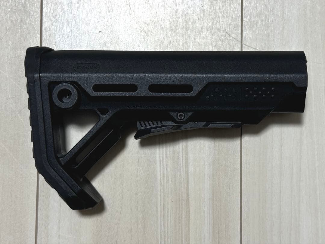 Strike Industries MOD1ストック実物 + 専用バットパッド