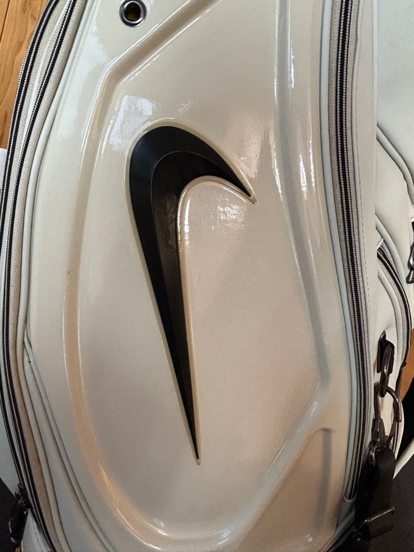 【美品】【おまけ付き】ナイキゴルフNIKEキャディバッグ ホワイト