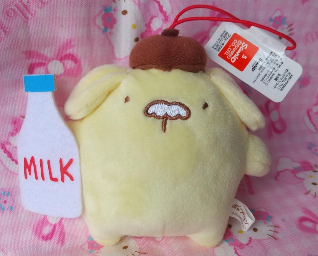 ポムポムプリン　おひげ　マスコット　ぬいぐるみ　牛乳　ミルク
