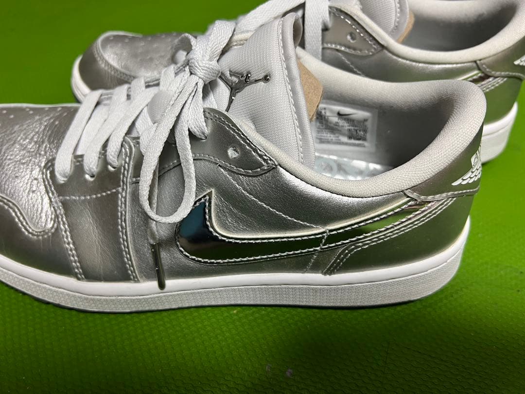 Air Jordan 1 Low シルバー