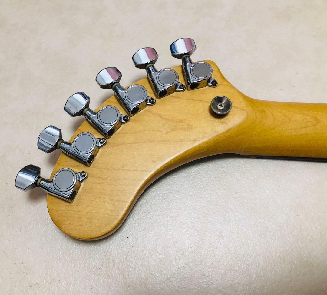 【美品】ZO-3 グリーン アンプ内蔵ミニギター ディストーションSW付 ケース