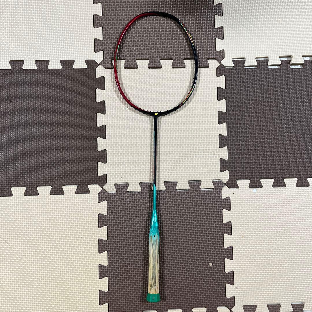 バドミントンラケット アストロクス88D廃盤