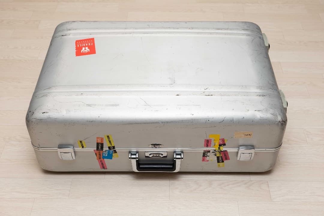 ゼロハリバートン アルミスーツケース 30inch タイヤ、ダイヤルロック修理済