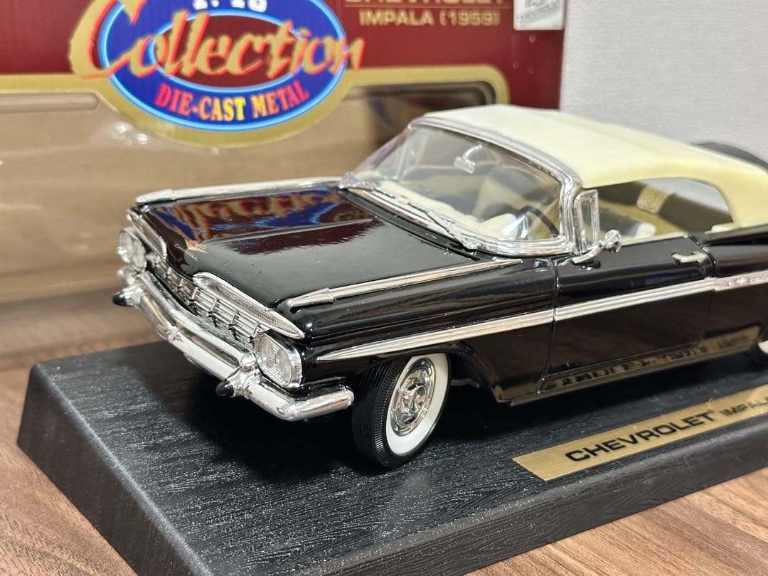 【1/18】シボレー　インパラ　1/18スケール箱付き【1959年】