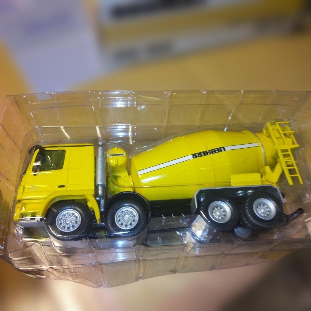 LIEBHERR HTM 904 トラックミキサー　　1/50
