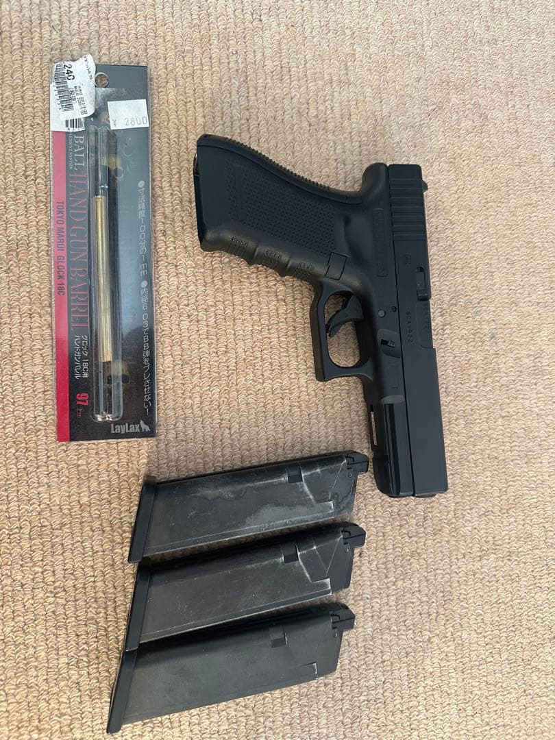 Glock17 gen.4 カスタムバレル付き