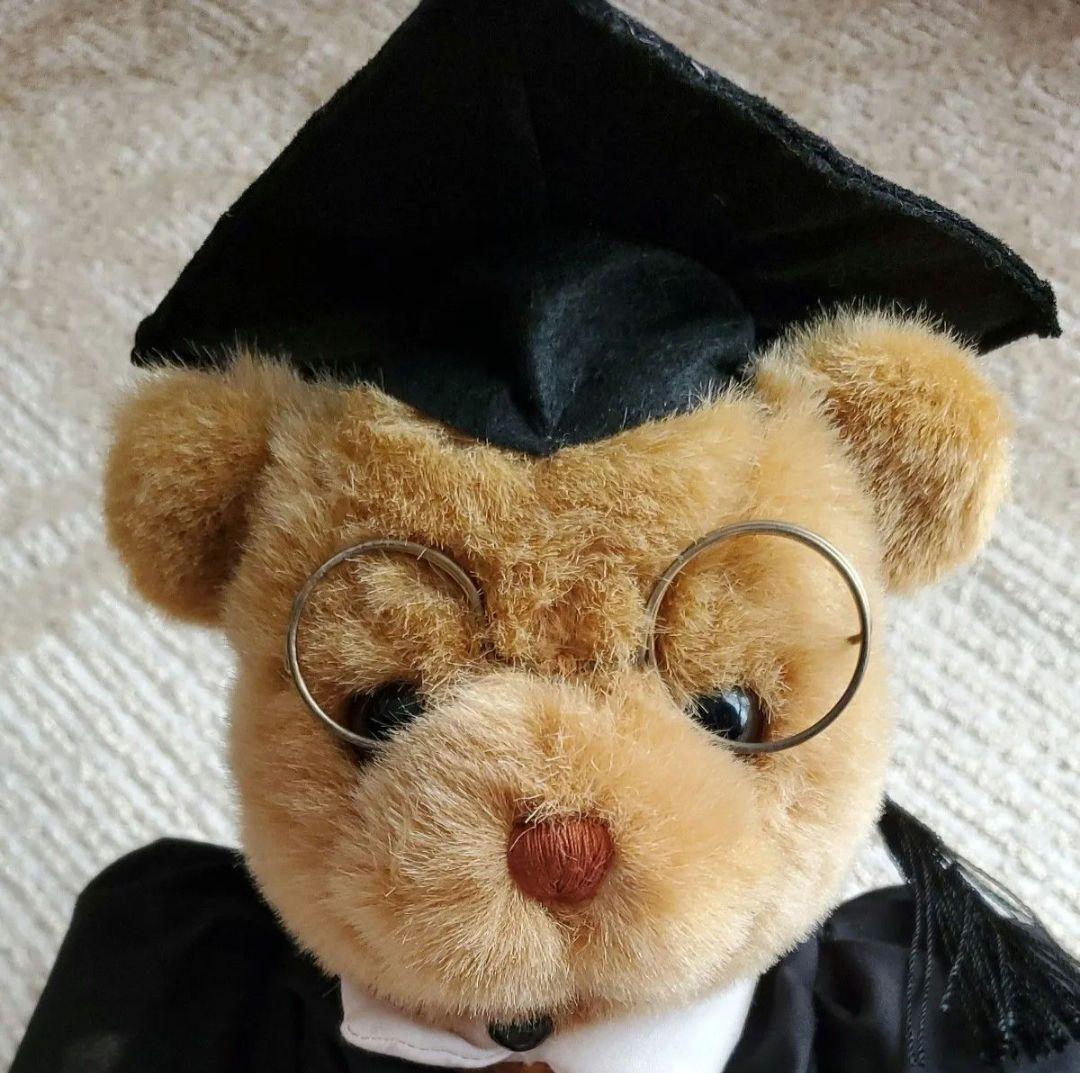 メルボルン大学　くまのぬいぐるみ