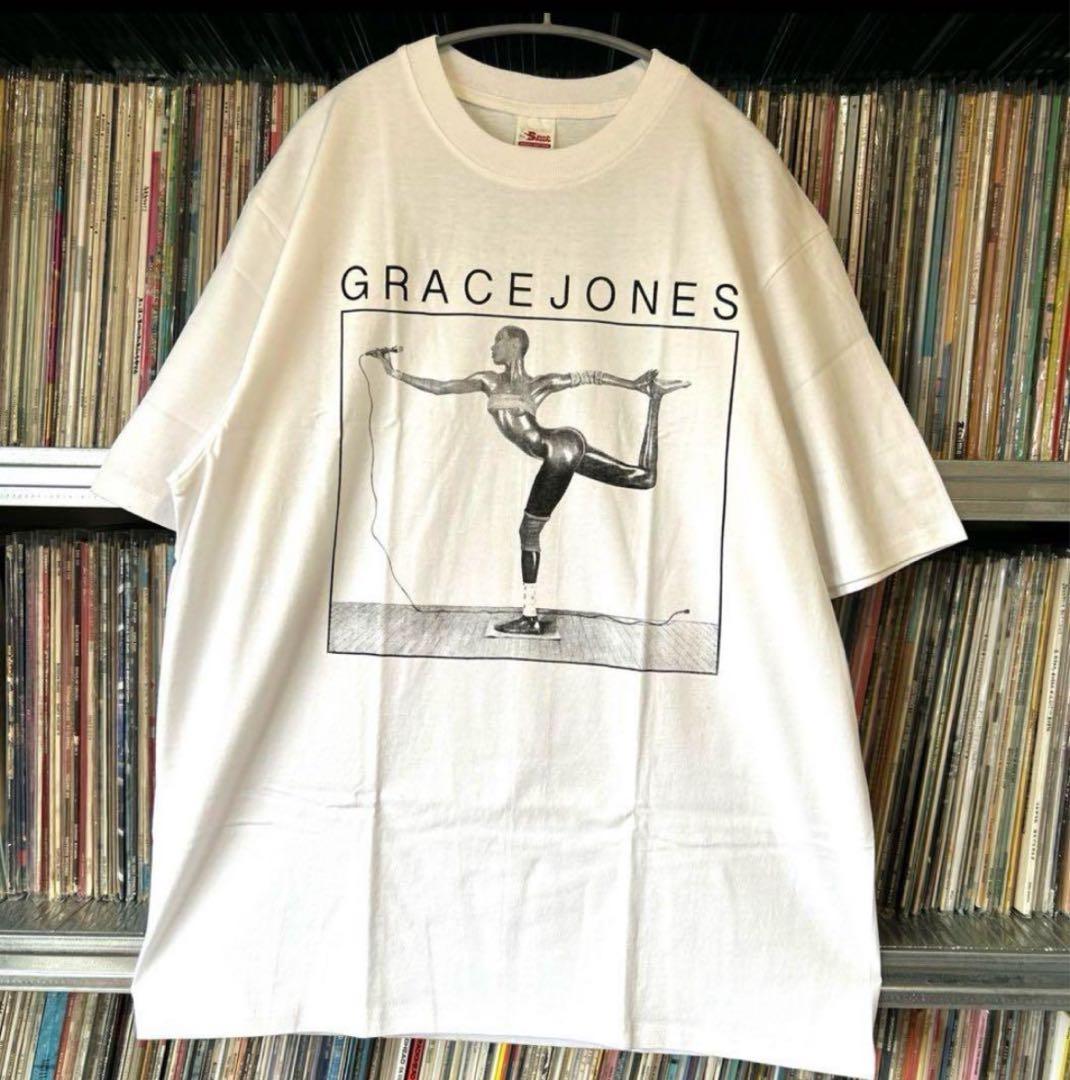 Grace Jones \