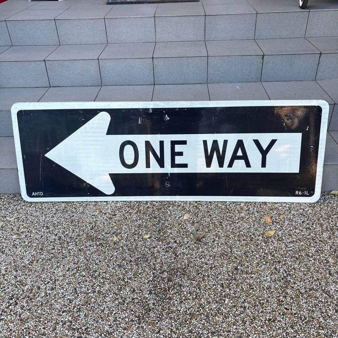 【アメリカ実物】USAロードサイン2枚　ONE WAY&SPEED LIMIT
