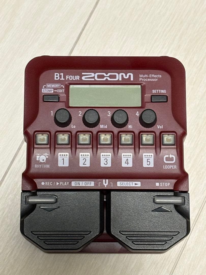 ベース ZOOM B1FOUR