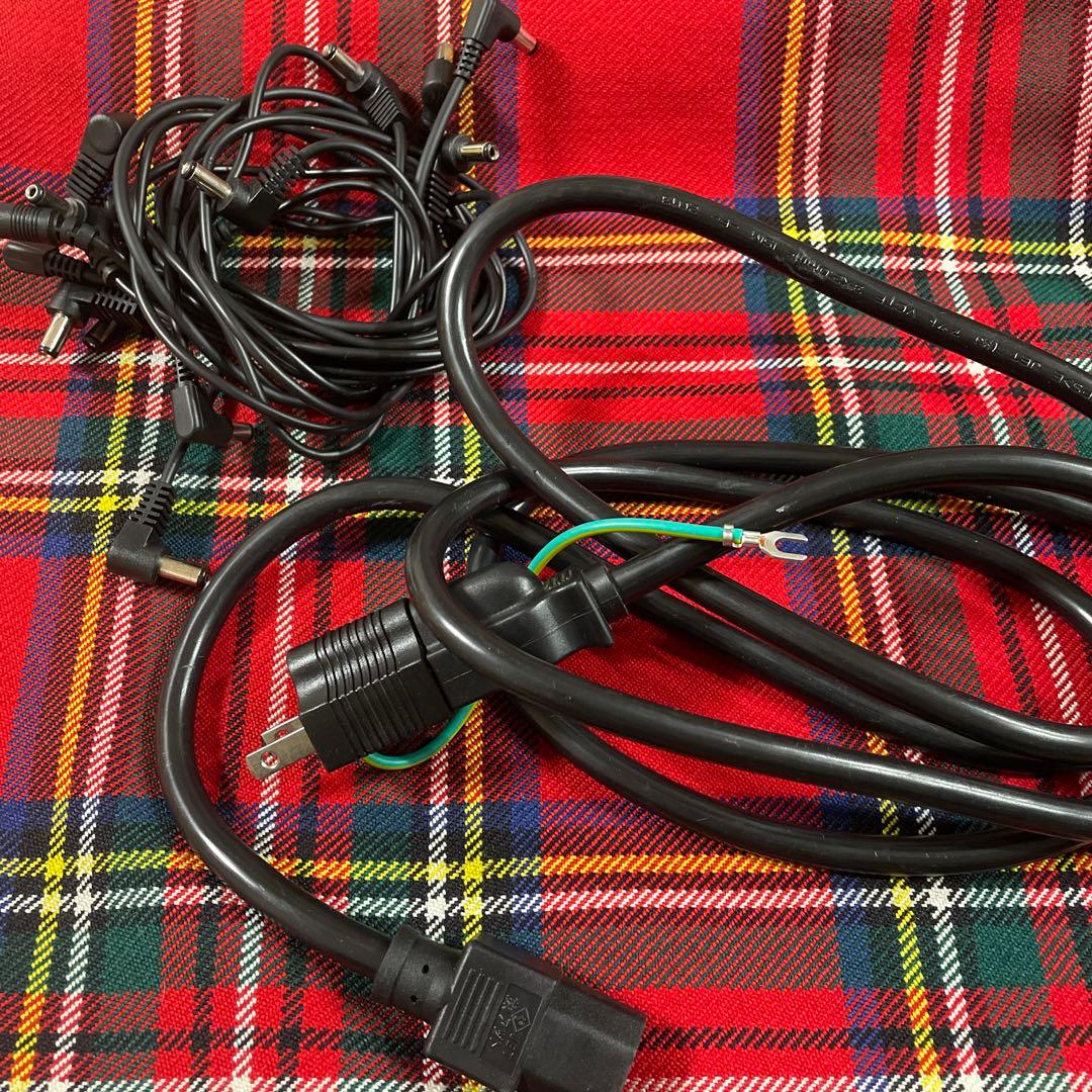 Voodoo Lab Pedal Power 4x4 パワーサプライ