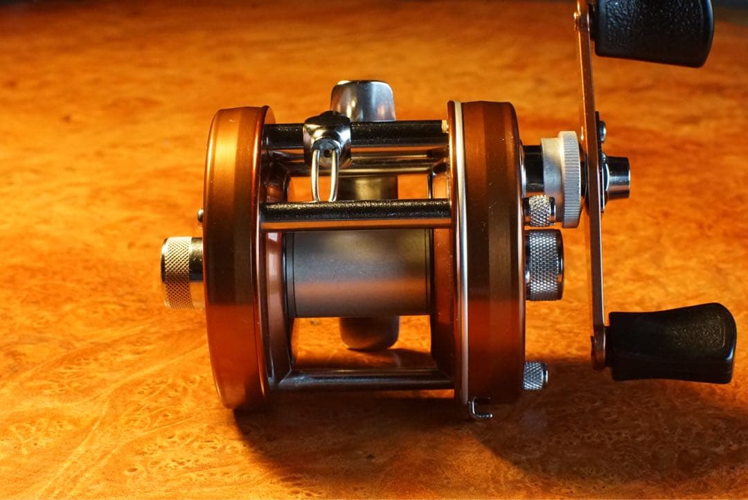 ABU アンバサダー 4000 D メンテ済 フレーム修正済