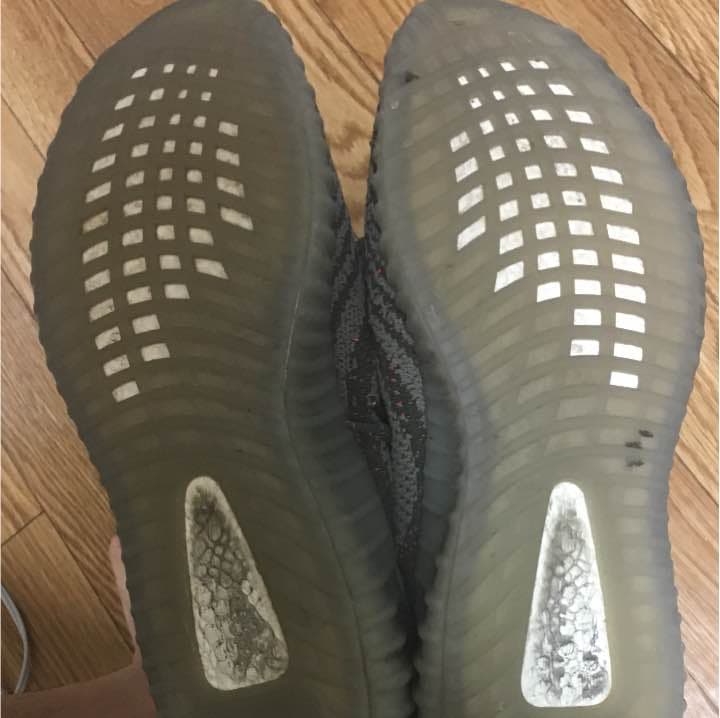 yeezyboostベルーガ