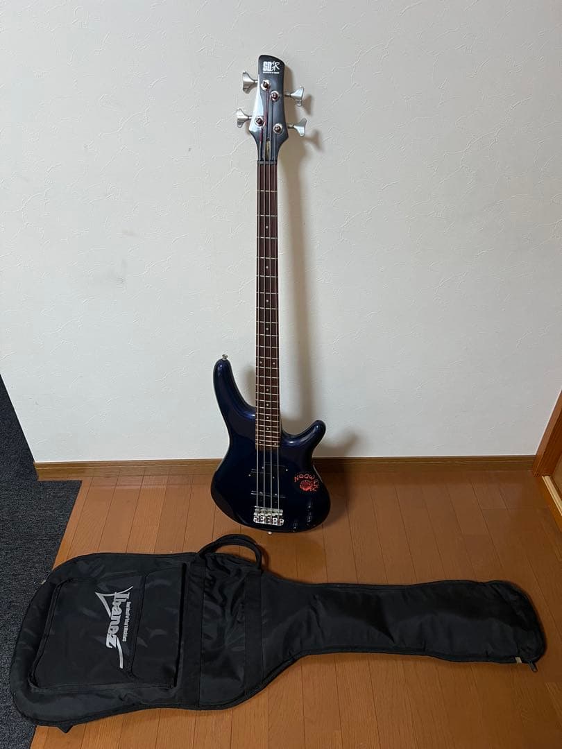 Ibanez エレキベース ケース付き