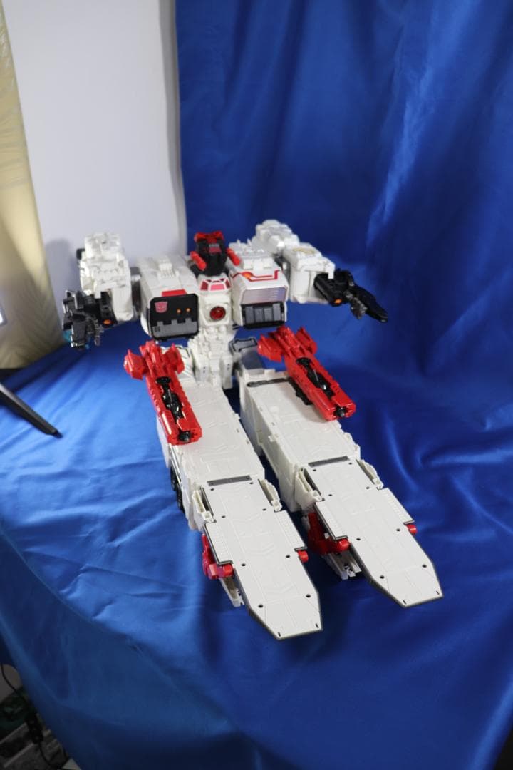 トランスフォーマー　ジェネレーションズ　TG-23 メトロプレックス