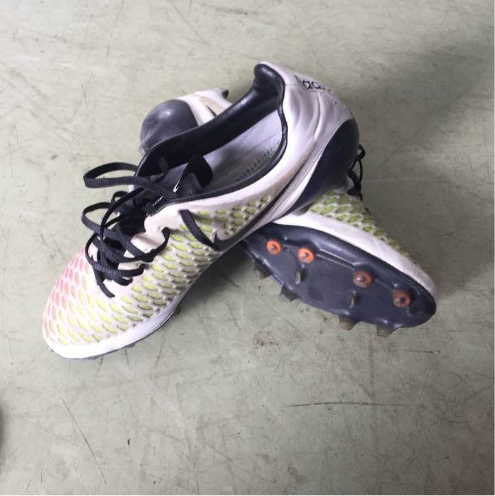 シューズ magista opus