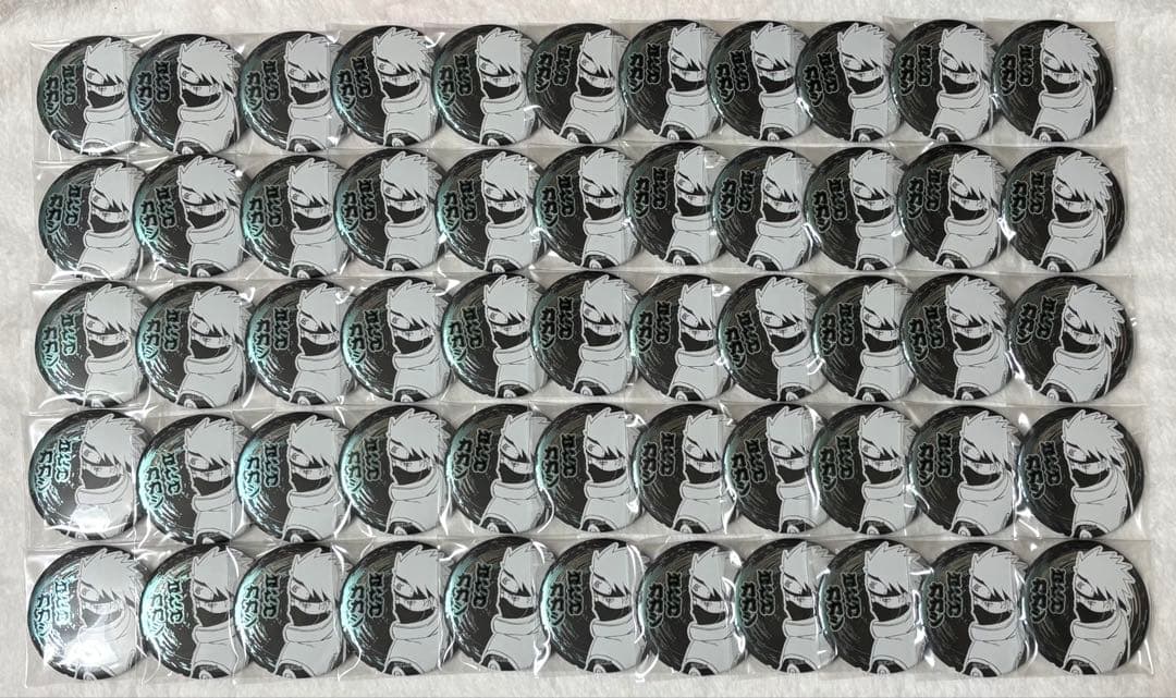 NARUTO はたけカカシ デコレクション缶バッジ 55点