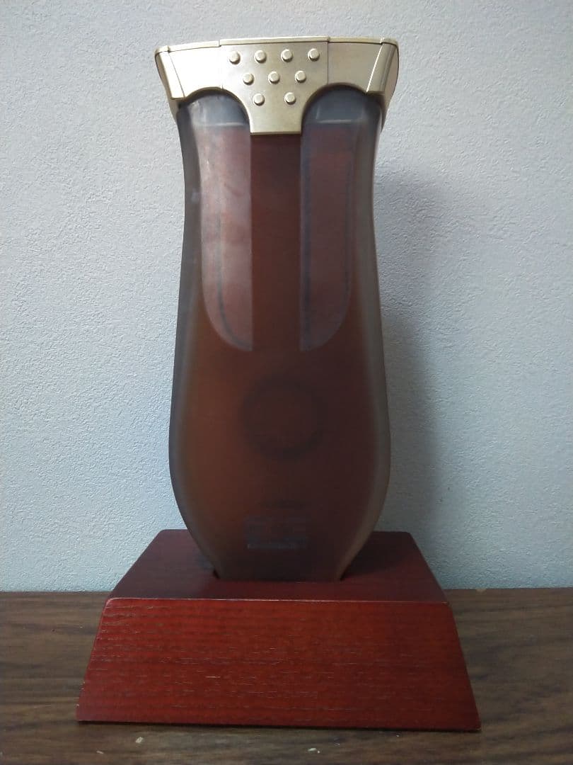 最安値【入手困難】サントリー 『響』 楽器ボトル リラギター型 台座付き