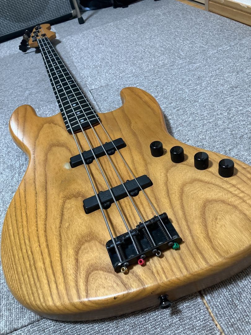 エレキベース アクティブ/パッシブ切替　バルトリーニ Bartolini TBT