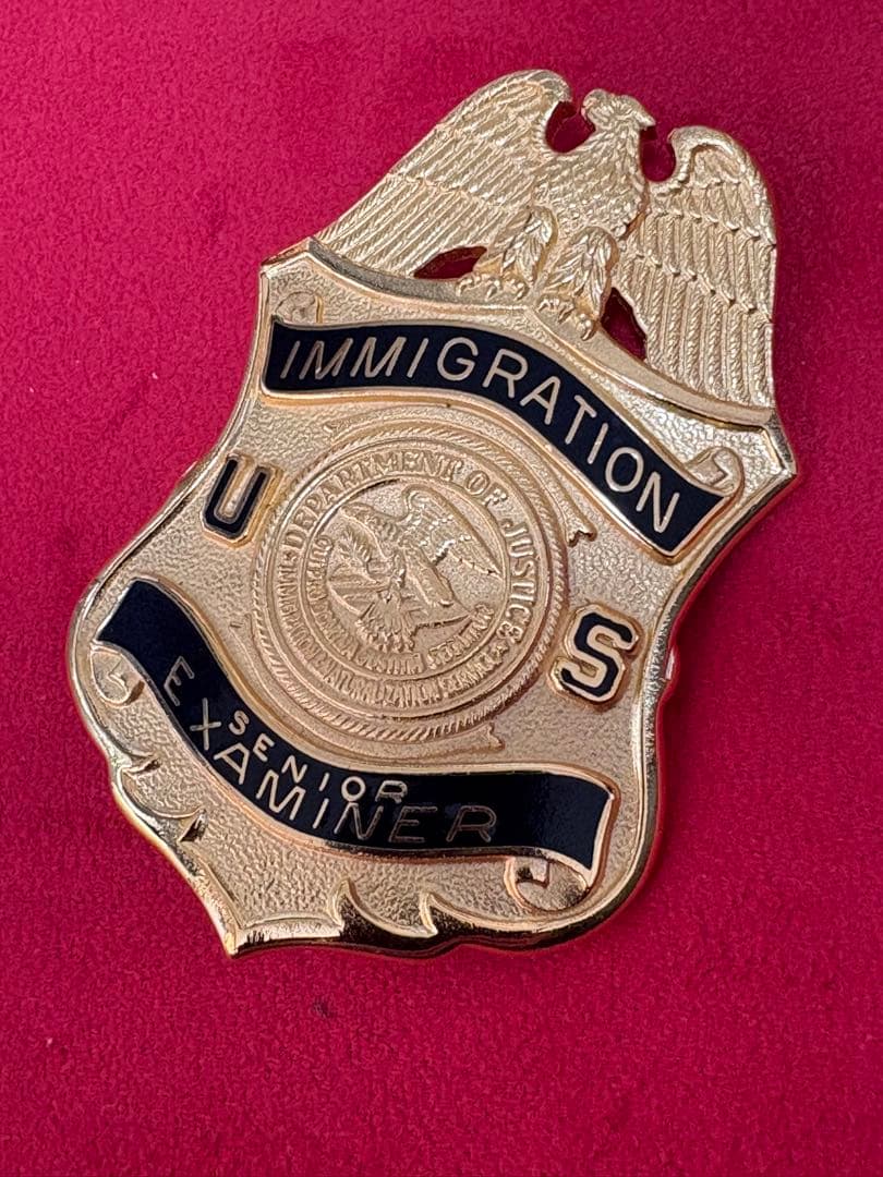 US イミグレーション シニアイグザミナー バッジ　ポリスバッジ
