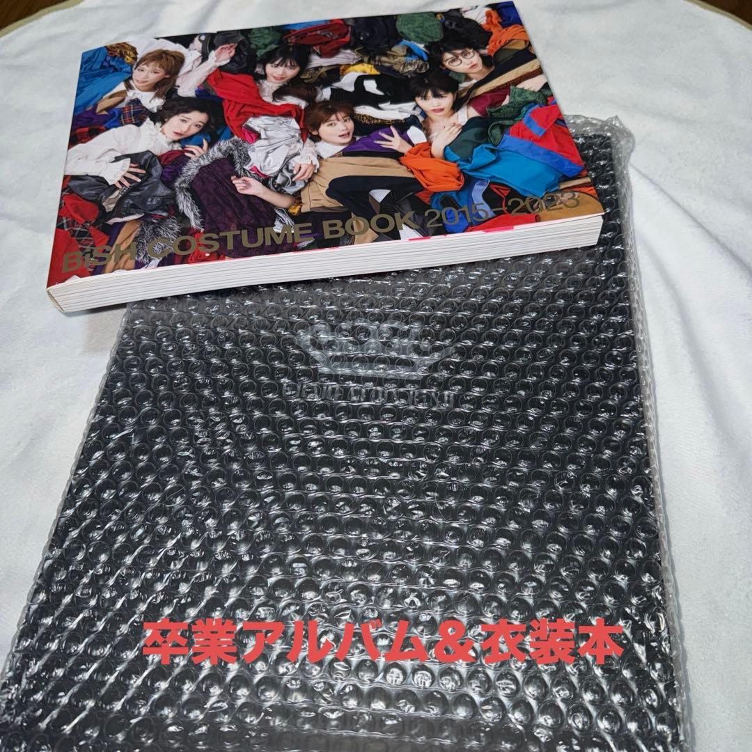 GRADUATiON BiSH(6人全員)，BiSHCOSTUME BOOK