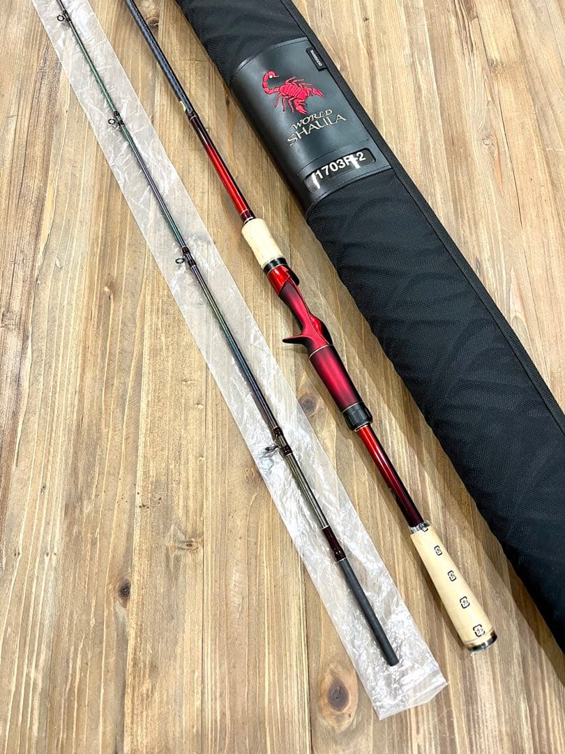 【極美品】 ワールドシャウラ 1703R-2 スーパーレッド シマノ