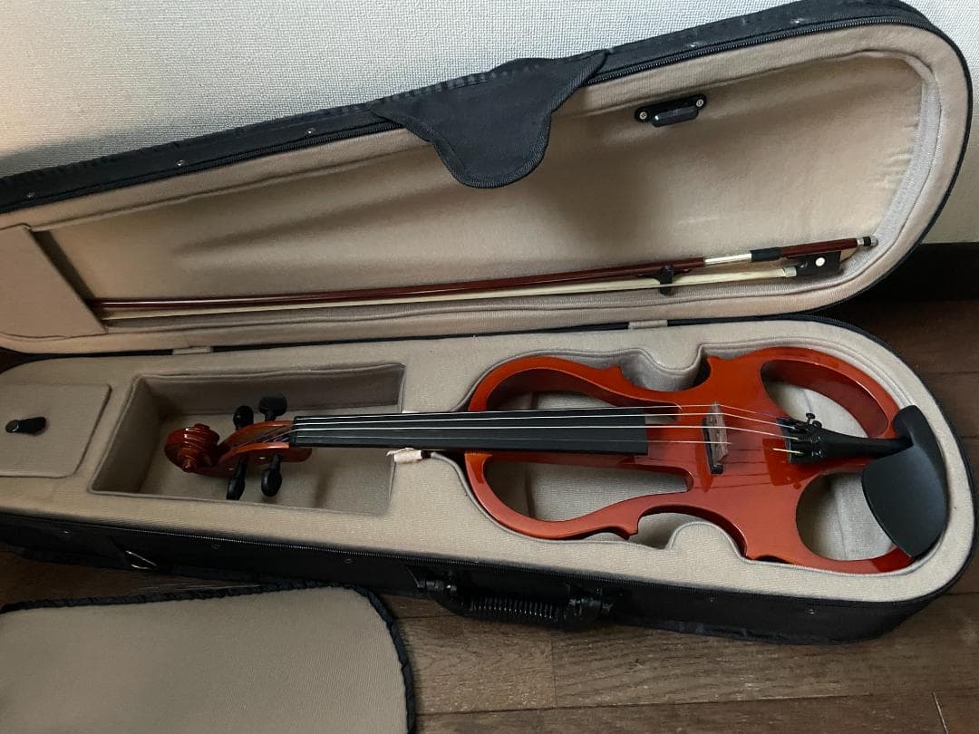 エレキバイオリン　４／４サイズ