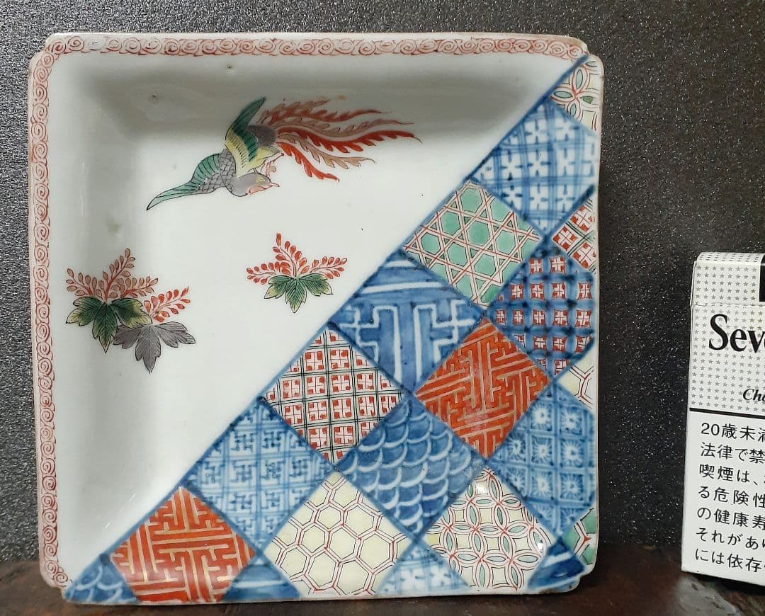 【珠玉逸品❗️】江戸時代　古伊万里　柿右衛門様式　鳳凰に桐　区割り文様　四方深皿