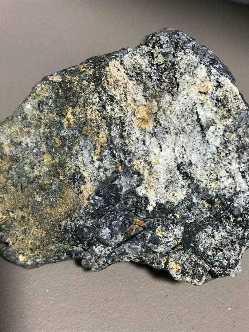 ヒマラヤ水晶　ブラックトルマリン入り水晶