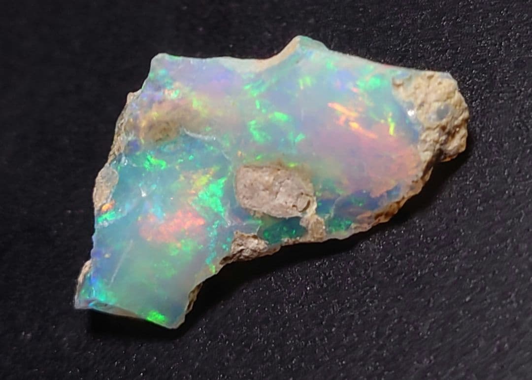 エチオピアウェロ産オパール　原石　ジュエリー　グレード　鉱物標本　原石