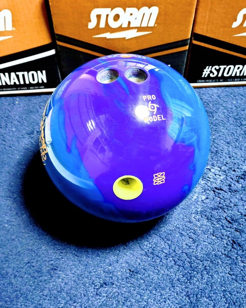 フィジックス　パワーエリートプロモデル　ボウリング　ボール　ストーム　スポーツ