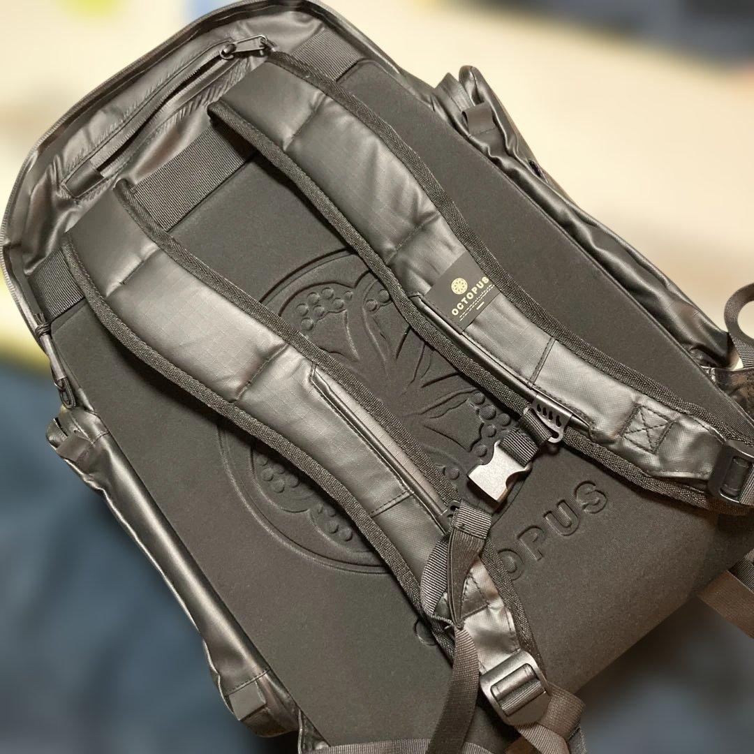 OCTOPUS ブラックバックパック 中型（定価35,000円