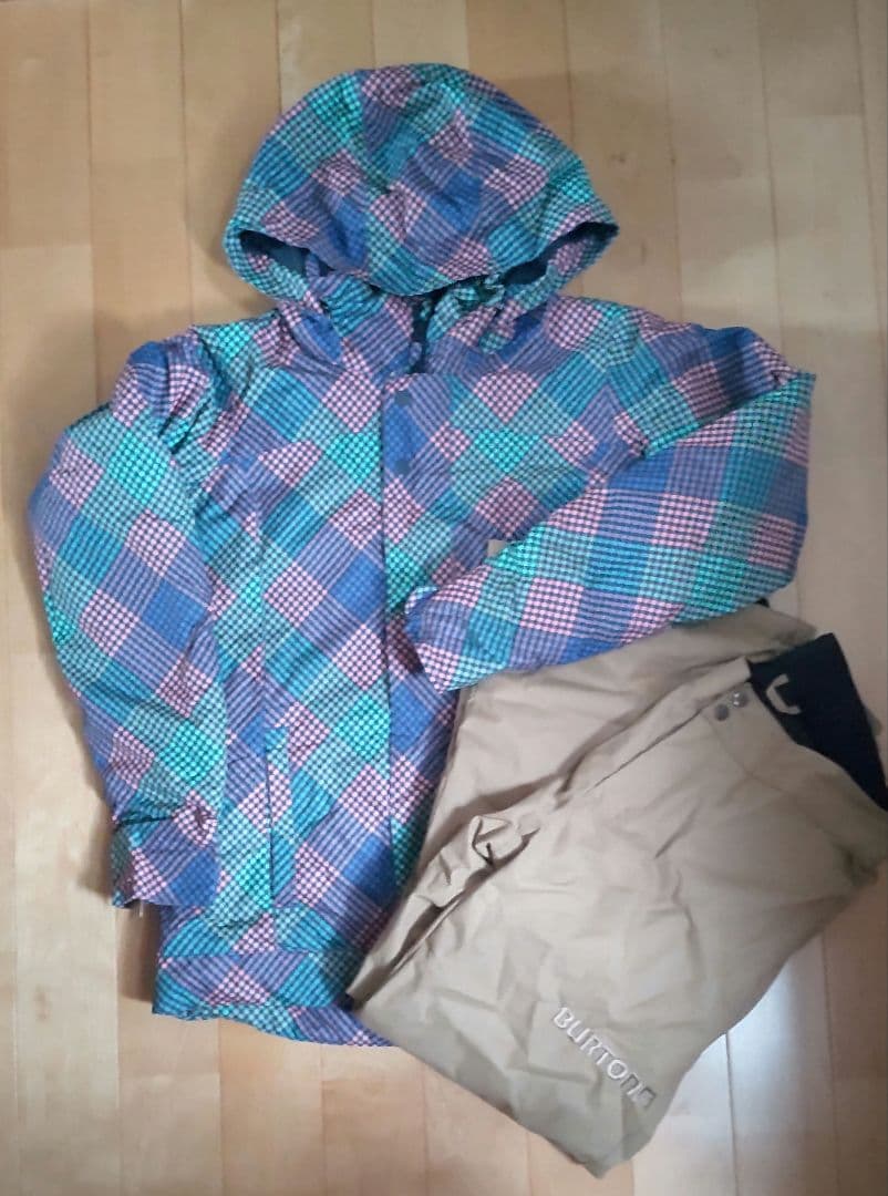 【新品】BURTON キッズウェアー 上下セット ピンク L