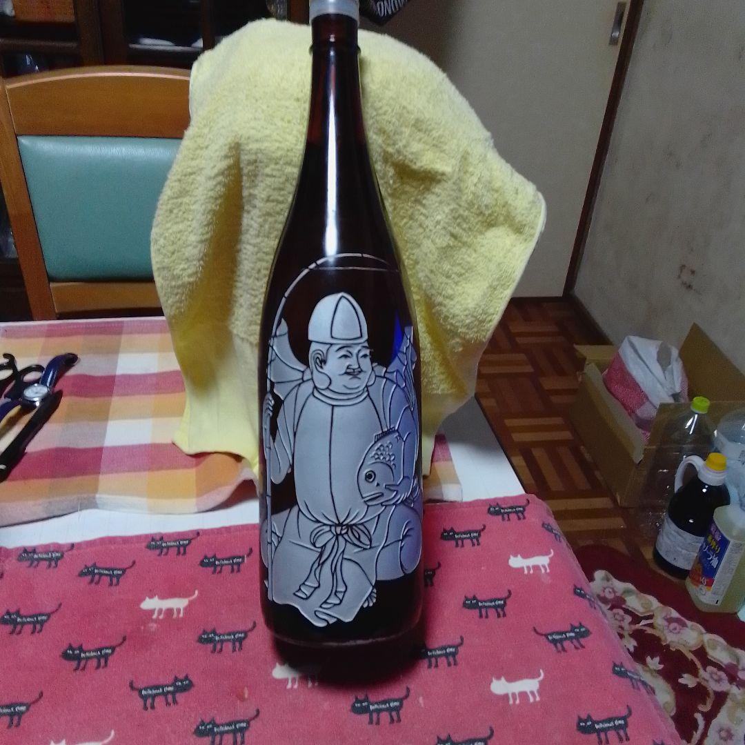 焼酎 空ビン、釣りをする神様デザイン