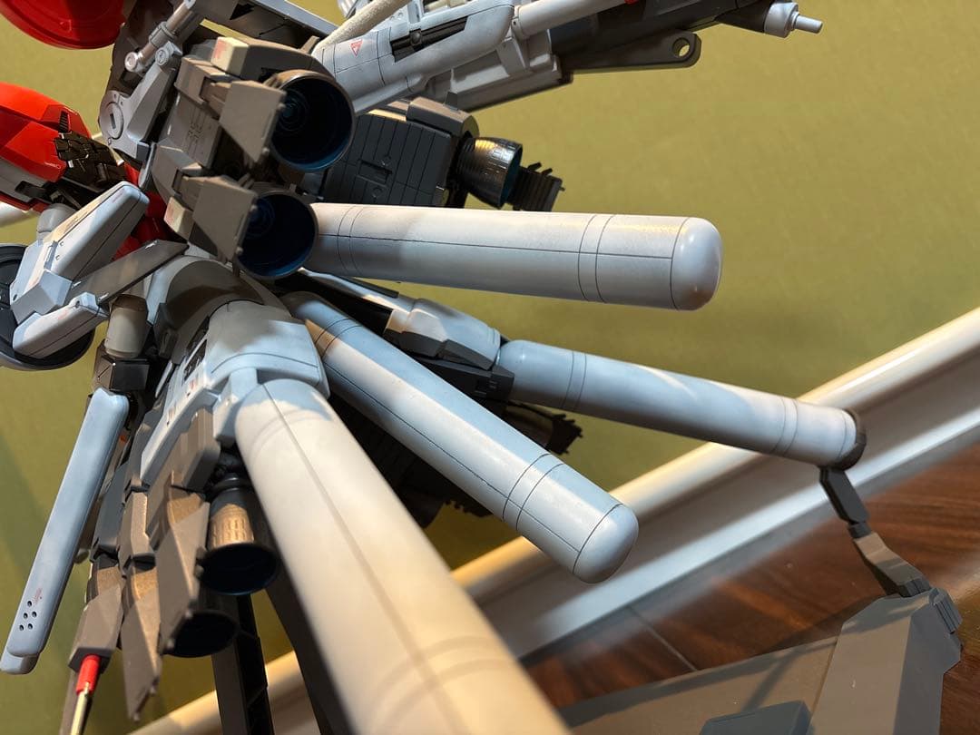 MG PLAN303Eディープストライカー 塗装済み完成品　スプリッター迷彩