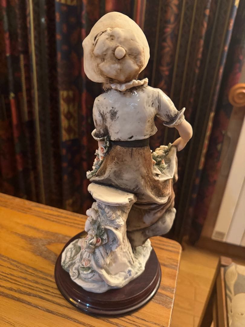 ジュゼッペ アルマーニ フィギュア 置物 「バラの収穫」 女性 少女 イタリア