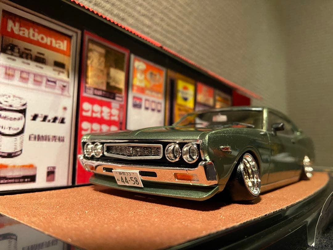 1/24 ローレル 130 カスタム　ジオラマ　旧車　クリアケース付