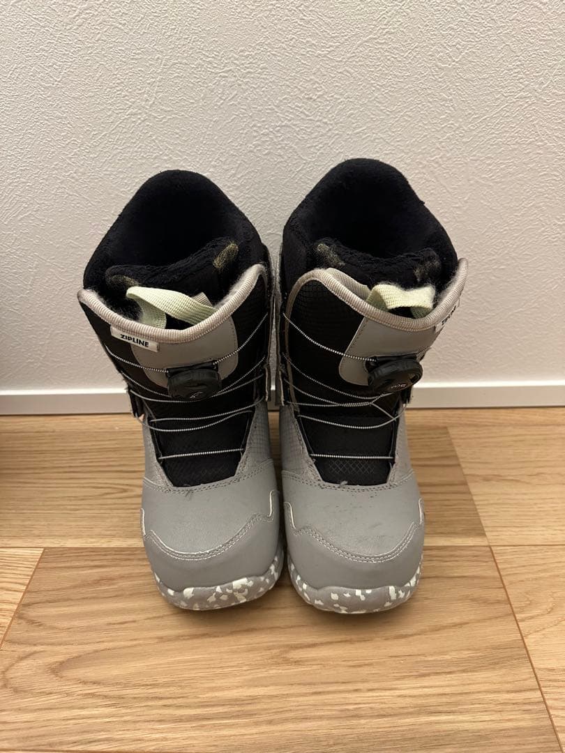 burton boaキッズ22cm　子ども用スノーボードブーツ グレー