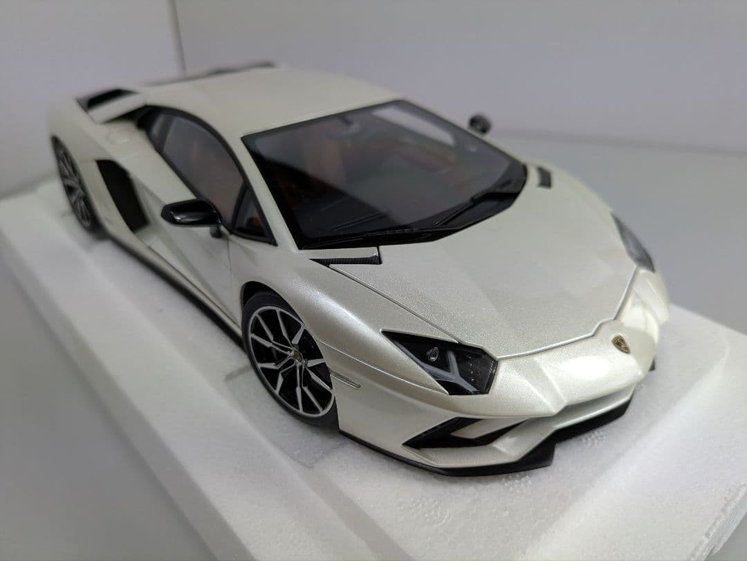 1/18 ミニカー オートアート ランボルギーニ アヴェンタドール S Aa