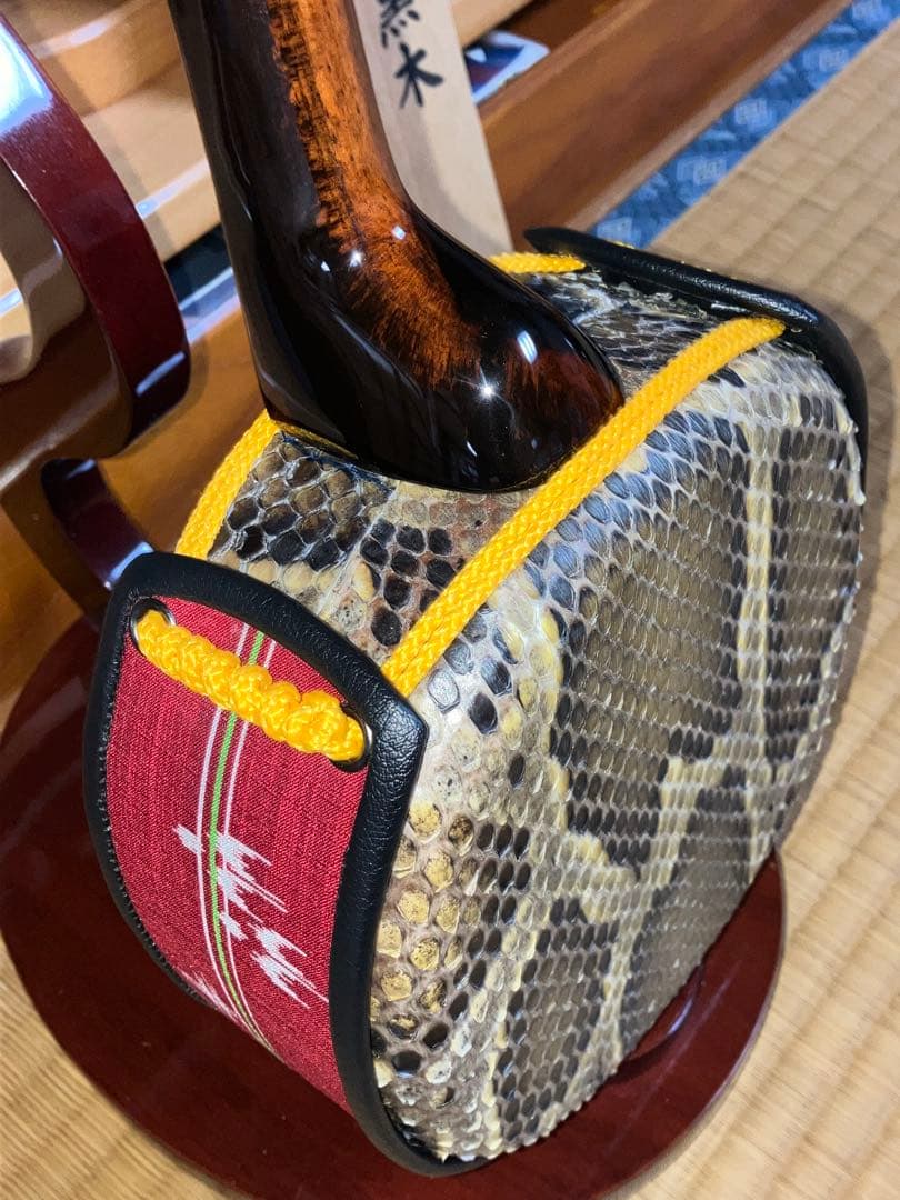 沖縄三線最高峰八重山黒木与那城型ウズラ➖トラ模様本皮一枚張りスンチ塗り限定出品