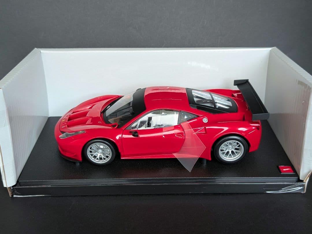 ホットウィール 1/18 FERRARI 458 ITALIA GT2