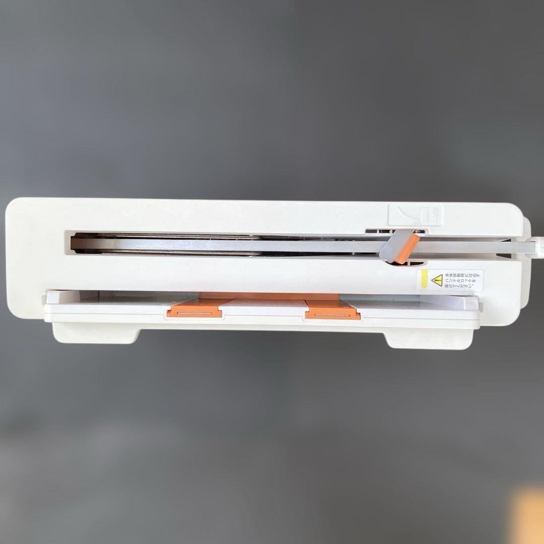 PLUSコンパクト裁断機PK−113
