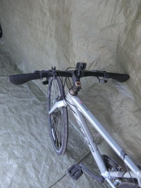 205：FELT　クロスバイク　部品取等ジャンク　引取限定：埼玉県所沢市