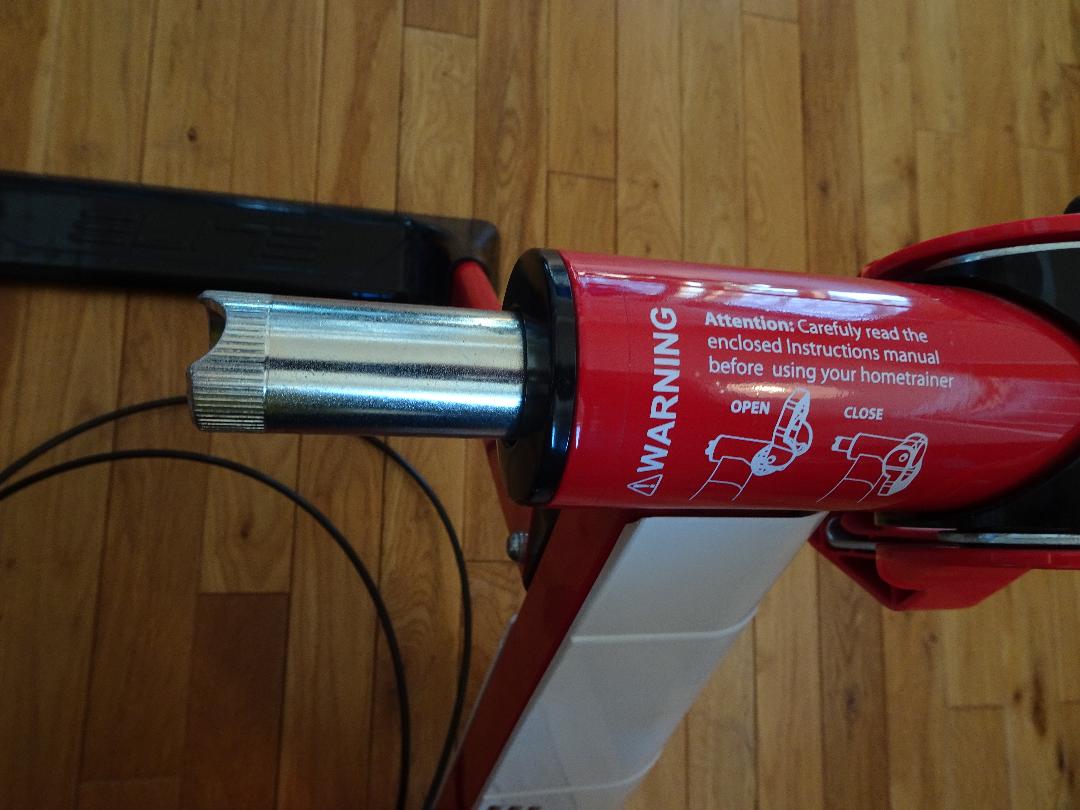 ELITE　NOVO FORCE　前輪ブロック　ローラー汗防止カバー