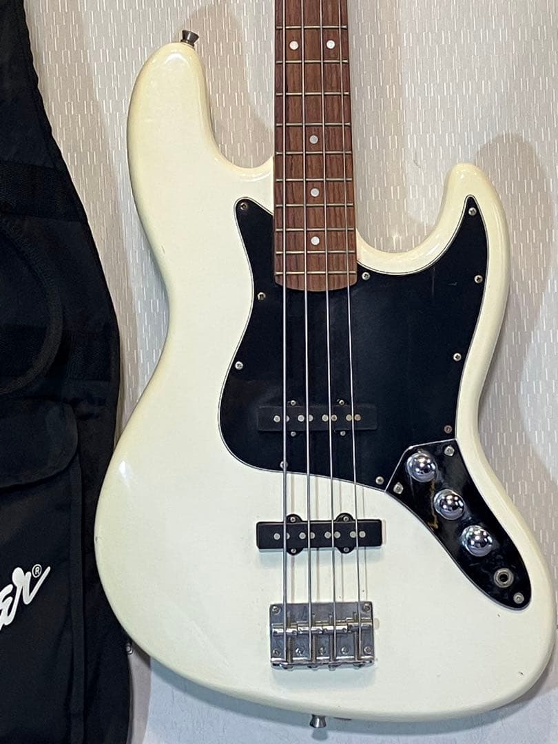 初心者用ベースセット！ピックストラップ・ソフトケース付きます。