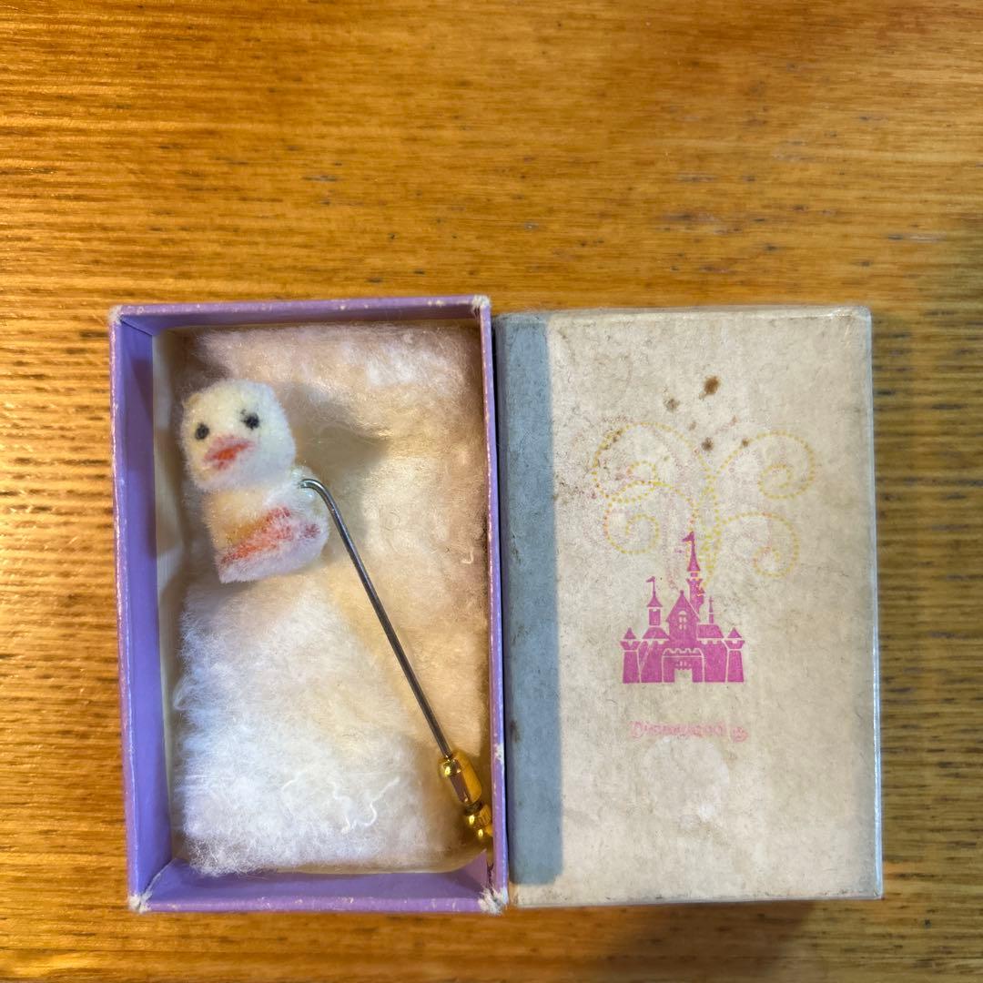 【お値下げ】激レアレトロ1970年代のディズニーランドみにくいアヒルの子ブローチ