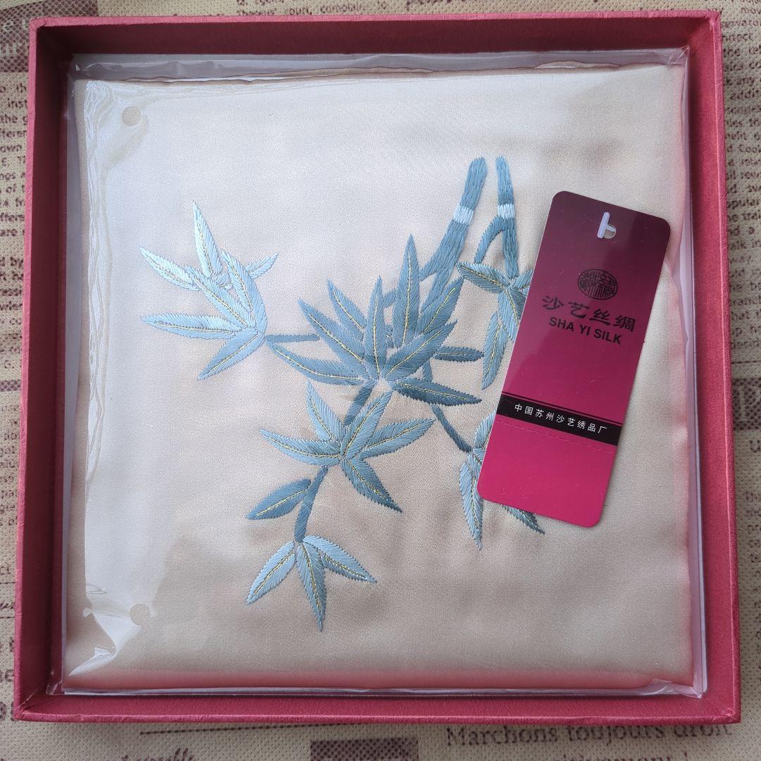 シルク　ハンカチ