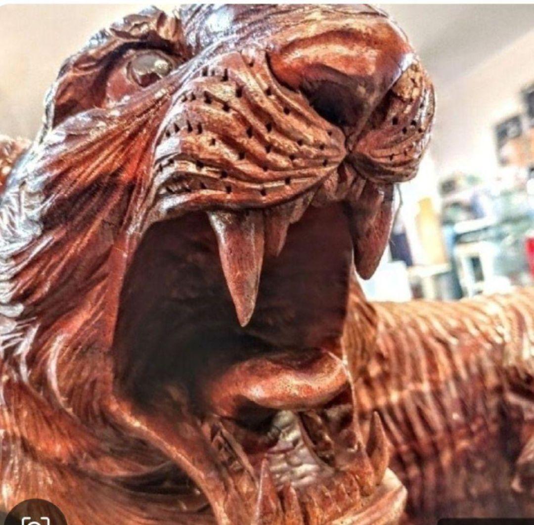 旧家蔵出し天然木製虎の彫刻 置物 オブジェ ビンテージ 骨董 タイガー 木彫