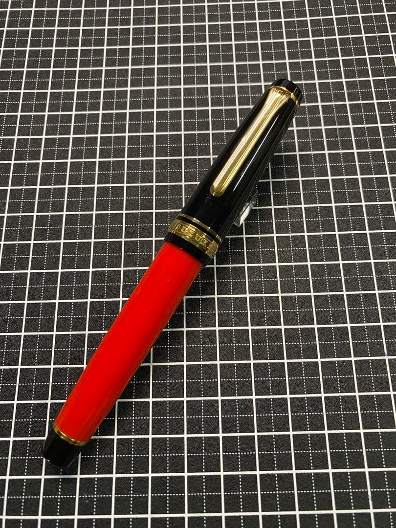 SUZUKI HAYABUSA 万年筆　字幅M